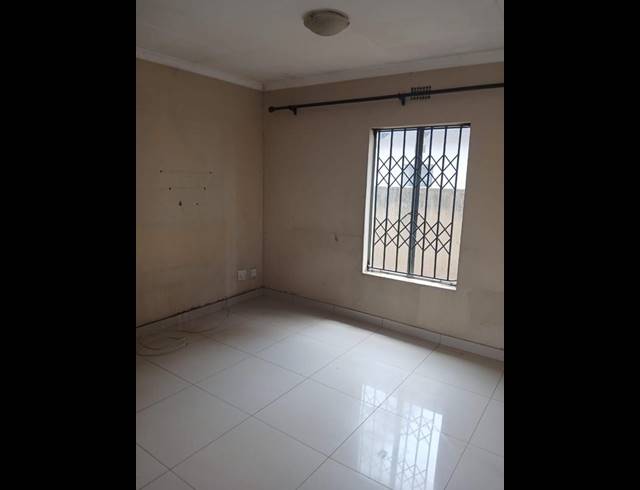 4 BEDROOM HOUSE FOR SALE IN CLAYVILLE